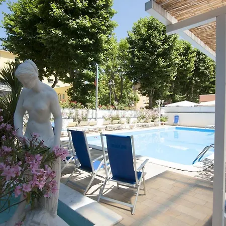 Carillon Hotell